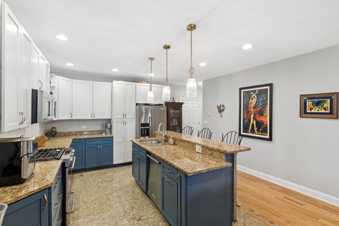 Tiny photo for 1646 W Warren Boulevard #1, Chicago, IL 60612 (MLS # 12745970)