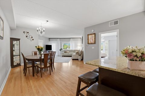 Tiny photo for 7420 W LAWRENCE Avenue #202, Harwood Heights, IL 60706 (MLS # 12655000)