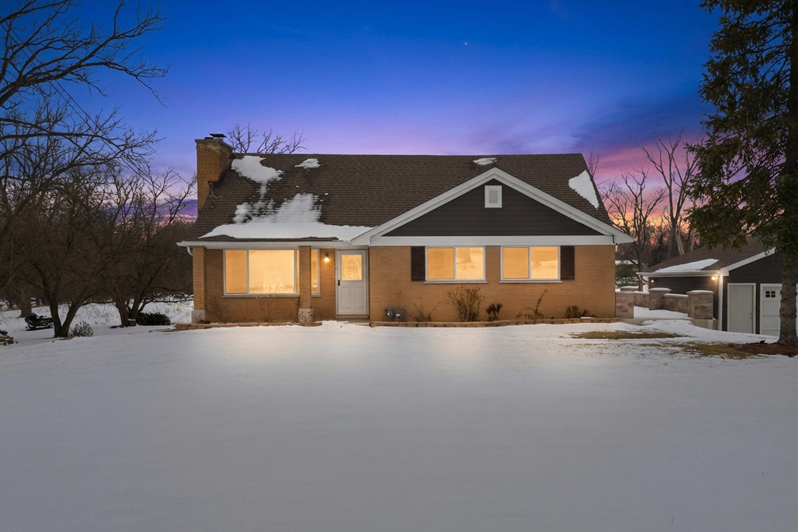 21122 S Hillside Road