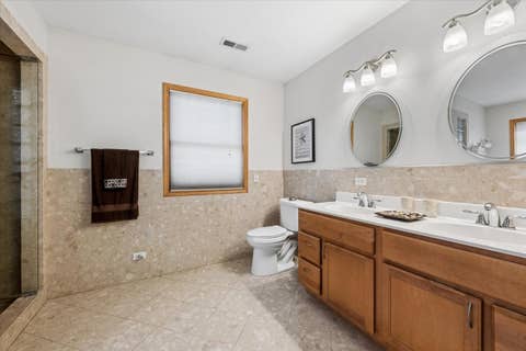 Tiny photo for 5858 N Luna Avenue, Chicago, IL 60646 (MLS # 12673703)