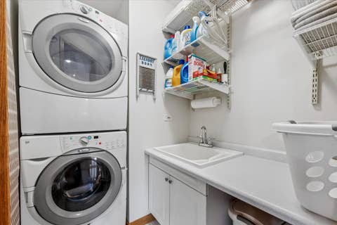 Tiny photo for 5858 N Luna Avenue, Chicago, IL 60646 (MLS # 12673703)