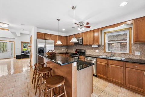 Tiny photo for 5858 N Luna Avenue, Chicago, IL 60646 (MLS # 12673703)