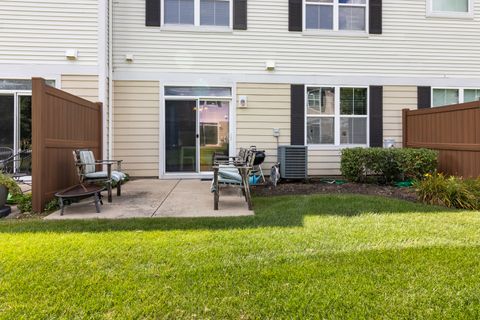 Tiny photo for 433 Acushnet Street, Elgin, IL 60124 (MLS # 12445400)