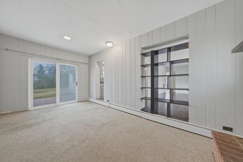 Tiny photo for 13 W Kenilworth Avenue, Prospect Heights, IL 60070 (MLS # 12576464)