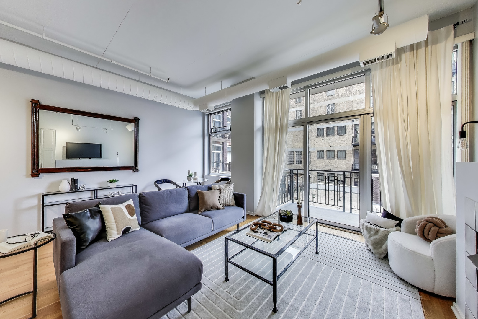 1000 W ADAMS Street 420
