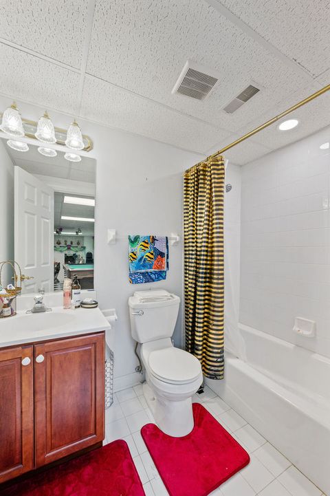 Tiny photo for 28951 Forest Lake Lane, Libertyville, IL 60048 (MLS # 12484393)