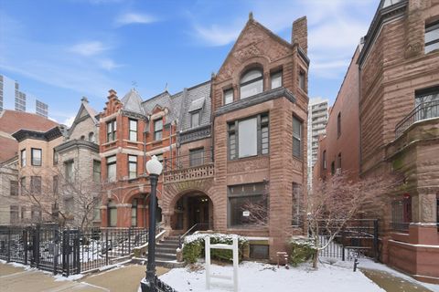 1517 N Dearborn Parkway Chicago IL 60610