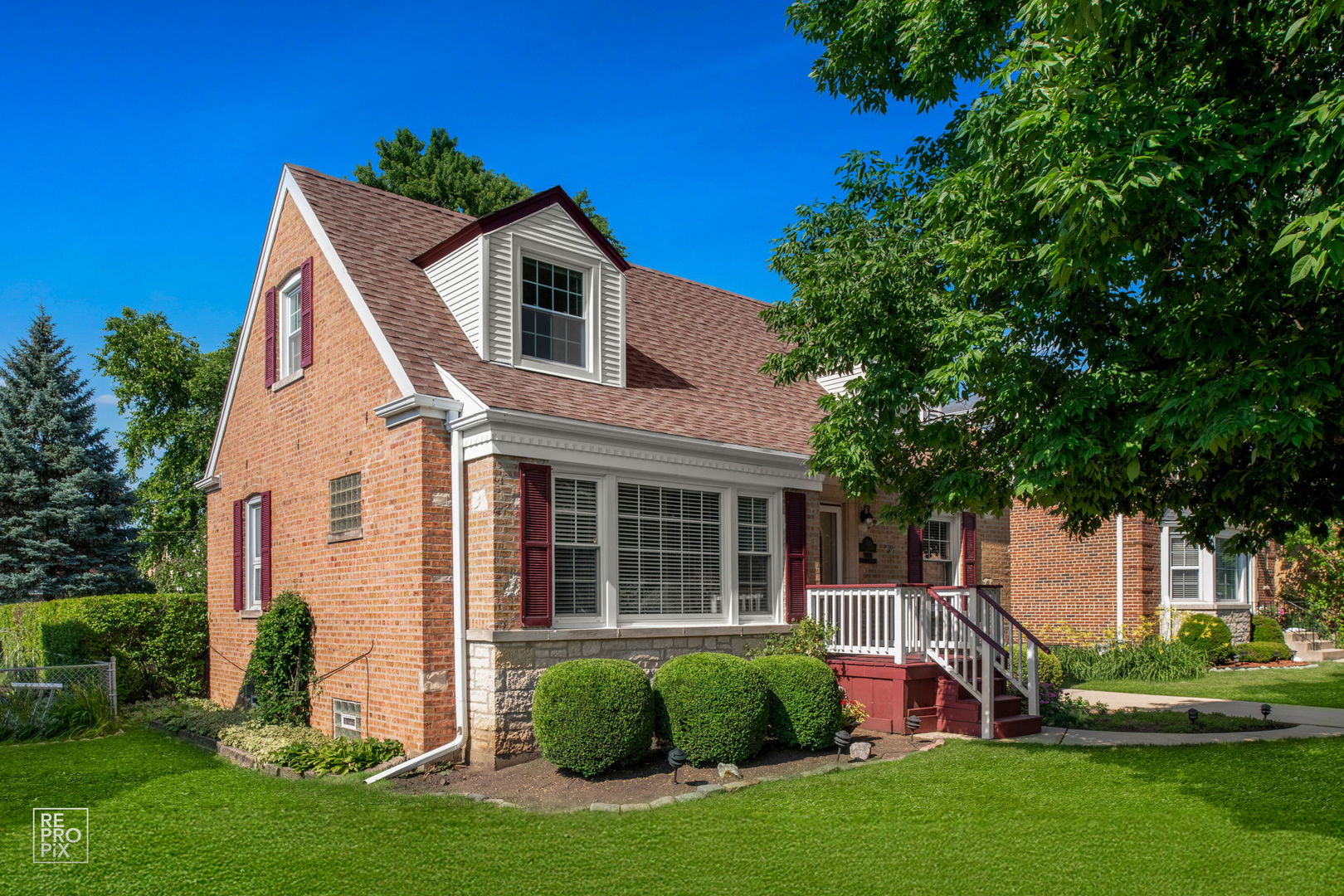 112 Glenlake Avenue