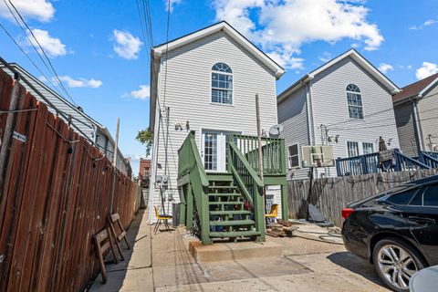 Tiny photo for 4049 W Crystal Street, Chicago, IL 60651 (MLS # 12475636)