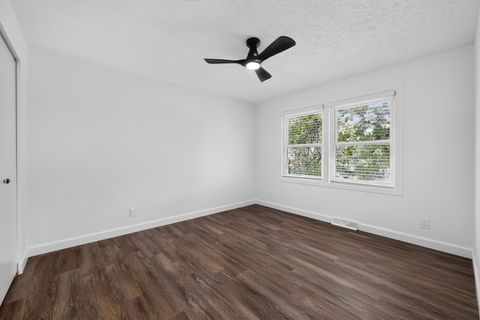 Tiny photo for 642 Swan Drive, Grayslake, IL 60030 (MLS # 12690392)