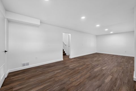 Tiny photo for 642 Swan Drive, Grayslake, IL 60030 (MLS # 12690392)