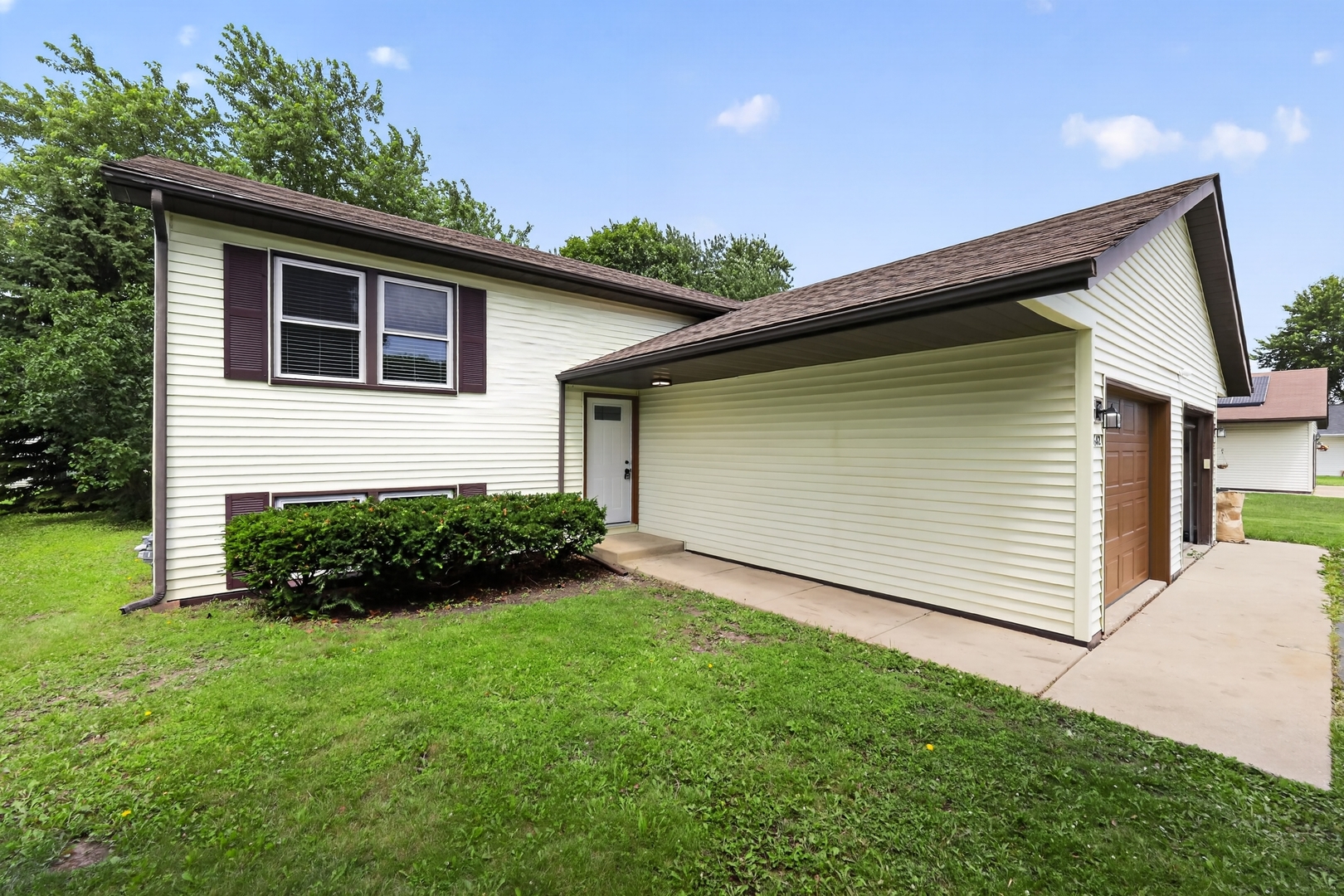642 Swan Drive