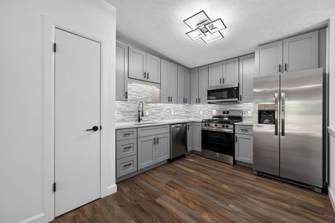 Tiny photo for 642 Swan Drive, Grayslake, IL 60030 (MLS # 12690392)