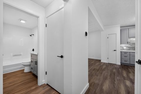 Tiny photo for 642 Swan Drive, Grayslake, IL 60030 (MLS # 12690392)