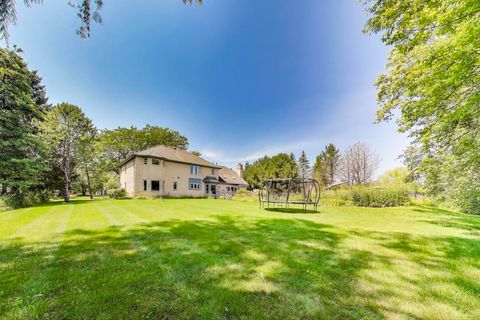 Tiny photo for 6 Steeplechase Drive, Hawthorn Woods, IL 60047 (MLS # 12478648)