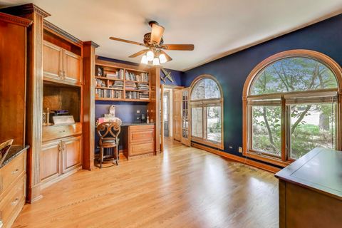 Tiny photo for 6 Steeplechase Drive, Hawthorn Woods, IL 60047 (MLS # 12478648)