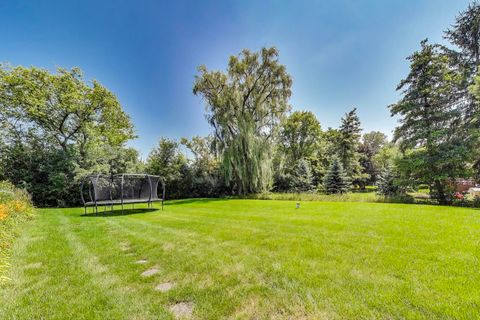 Tiny photo for 6 Steeplechase Drive, Hawthorn Woods, IL 60047 (MLS # 12478648)