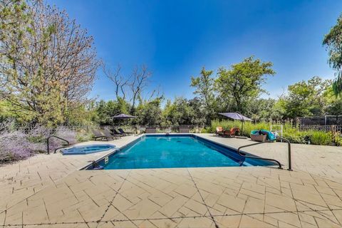 Tiny photo for 6 Steeplechase Drive, Hawthorn Woods, IL 60047 (MLS # 12478648)