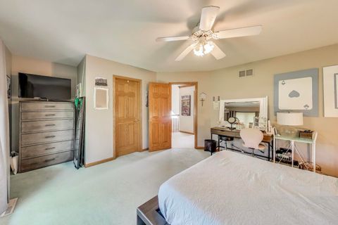 Tiny photo for 6 Steeplechase Drive, Hawthorn Woods, IL 60047 (MLS # 12478648)