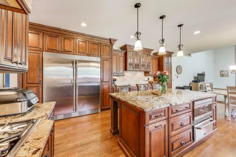 Tiny photo for 6 Steeplechase Drive, Hawthorn Woods, IL 60047 (MLS # 12478648)