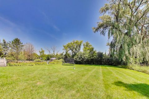 Tiny photo for 6 Steeplechase Drive, Hawthorn Woods, IL 60047 (MLS # 12478648)