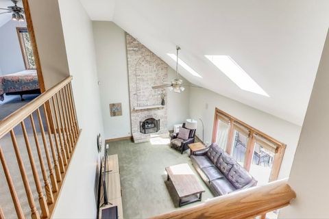 Tiny photo for 6 Steeplechase Drive, Hawthorn Woods, IL 60047 (MLS # 12478648)