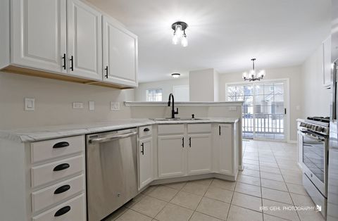 Tiny photo for 39221 N Aberdeen Lane #39221, Beach Park, IL 60083 (MLS # 12558217)