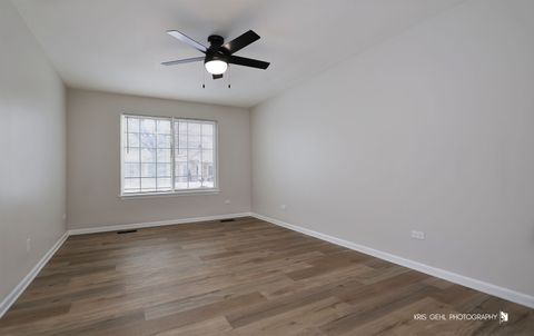 Tiny photo for 39221 N Aberdeen Lane #39221, Beach Park, IL 60083 (MLS # 12558217)