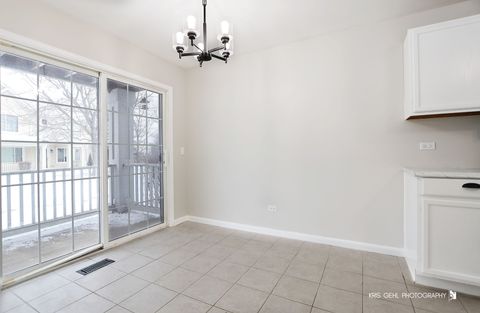 Tiny photo for 39221 N Aberdeen Lane #39221, Beach Park, IL 60083 (MLS # 12558217)