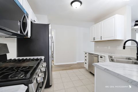 Tiny photo for 39221 N Aberdeen Lane #39221, Beach Park, IL 60083 (MLS # 12558217)