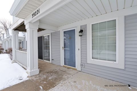 Tiny photo for 39221 N Aberdeen Lane #39221, Beach Park, IL 60083 (MLS # 12558217)