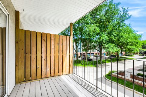Tiny photo for 1338 S Federal Street #B, Chicago, IL 60605 (MLS # 12682246)