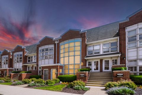 Tiny photo for 1338 S Federal Street #B, Chicago, IL 60605 (MLS # 12682246)