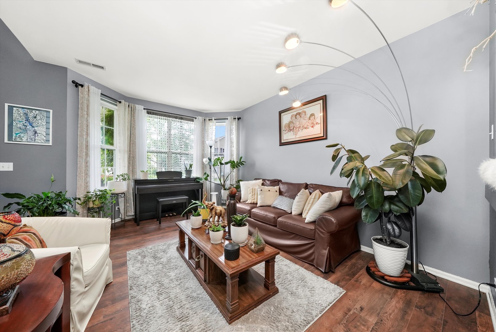 1646 Victoria Park Circle