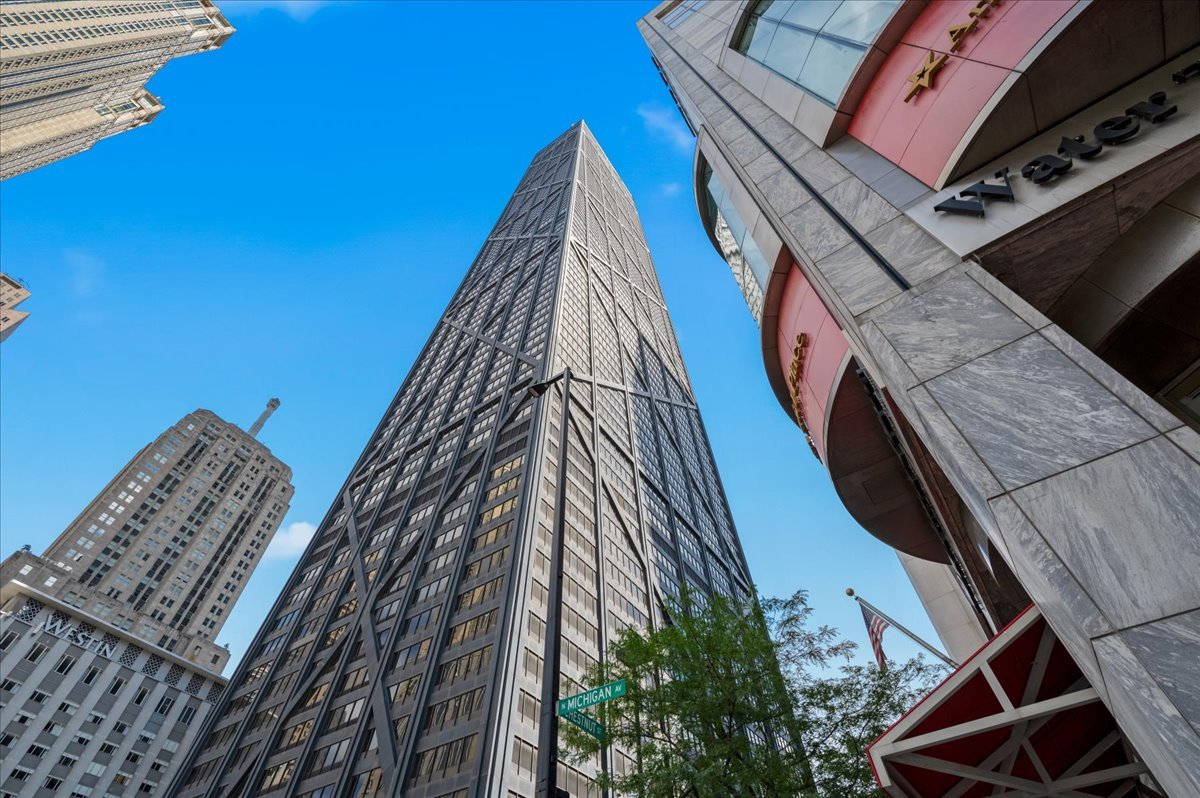 175 E Delaware Place 7910