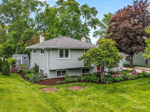 Photo of 634 Jonquil Avenue, Lisle, IL 60532 (MLS # 12644542)