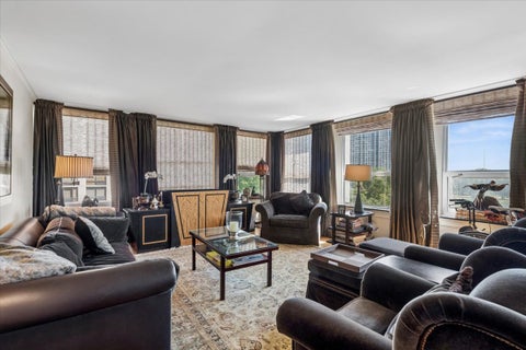 Tiny photo for 2626 N LAKEVIEW Avenue #302, Chicago, IL 60614 (MLS # 12676548)