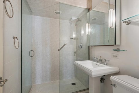 Tiny photo for 2626 N LAKEVIEW Avenue #302, Chicago, IL 60614 (MLS # 12676548)