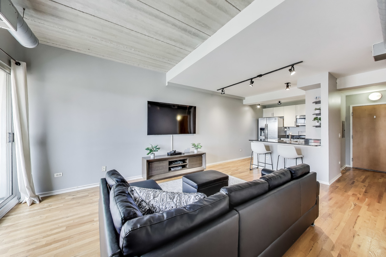 1430 S MICHIGAN Avenue 510