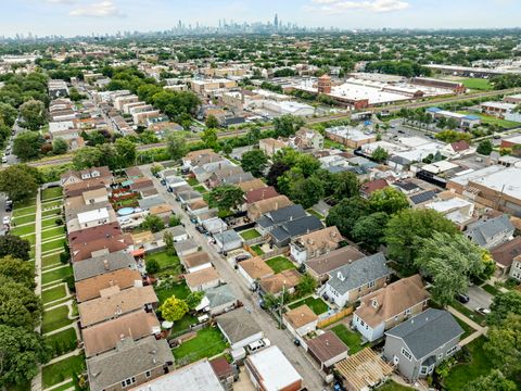 Tiny photo for 4630 W Montana Street, Chicago, IL 60639 (MLS # 12513692)