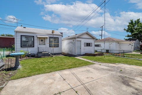 Tiny photo for 609 Greenbay Avenue, Calumet City, IL 60409 (MLS # 12791899)