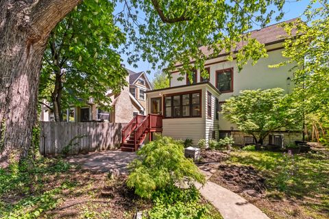 Tiny photo for 135 S Cuyler Avenue, Oak Park, IL 60302 (MLS # 12634307)