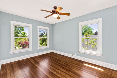 Tiny photo for 135 S Cuyler Avenue, Oak Park, IL 60302 (MLS # 12634307)