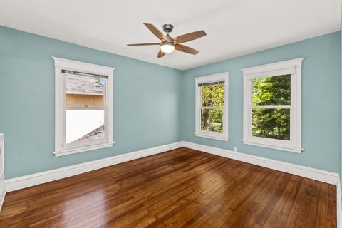 Tiny photo for 135 S Cuyler Avenue, Oak Park, IL 60302 (MLS # 12634307)