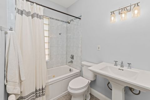 Tiny photo for 135 S Cuyler Avenue, Oak Park, IL 60302 (MLS # 12634307)