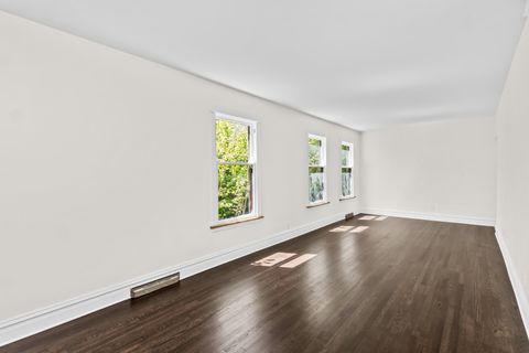 Tiny photo for 135 S Cuyler Avenue, Oak Park, IL 60302 (MLS # 12634307)