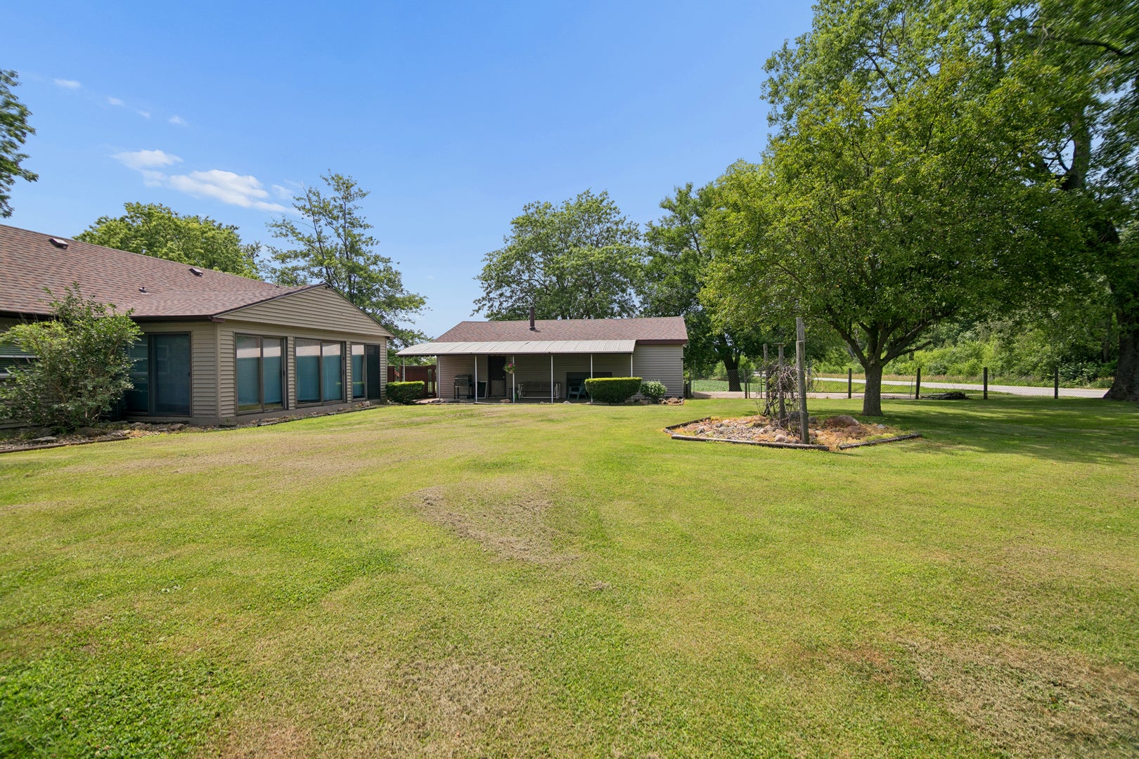 5472 E 2000n Road