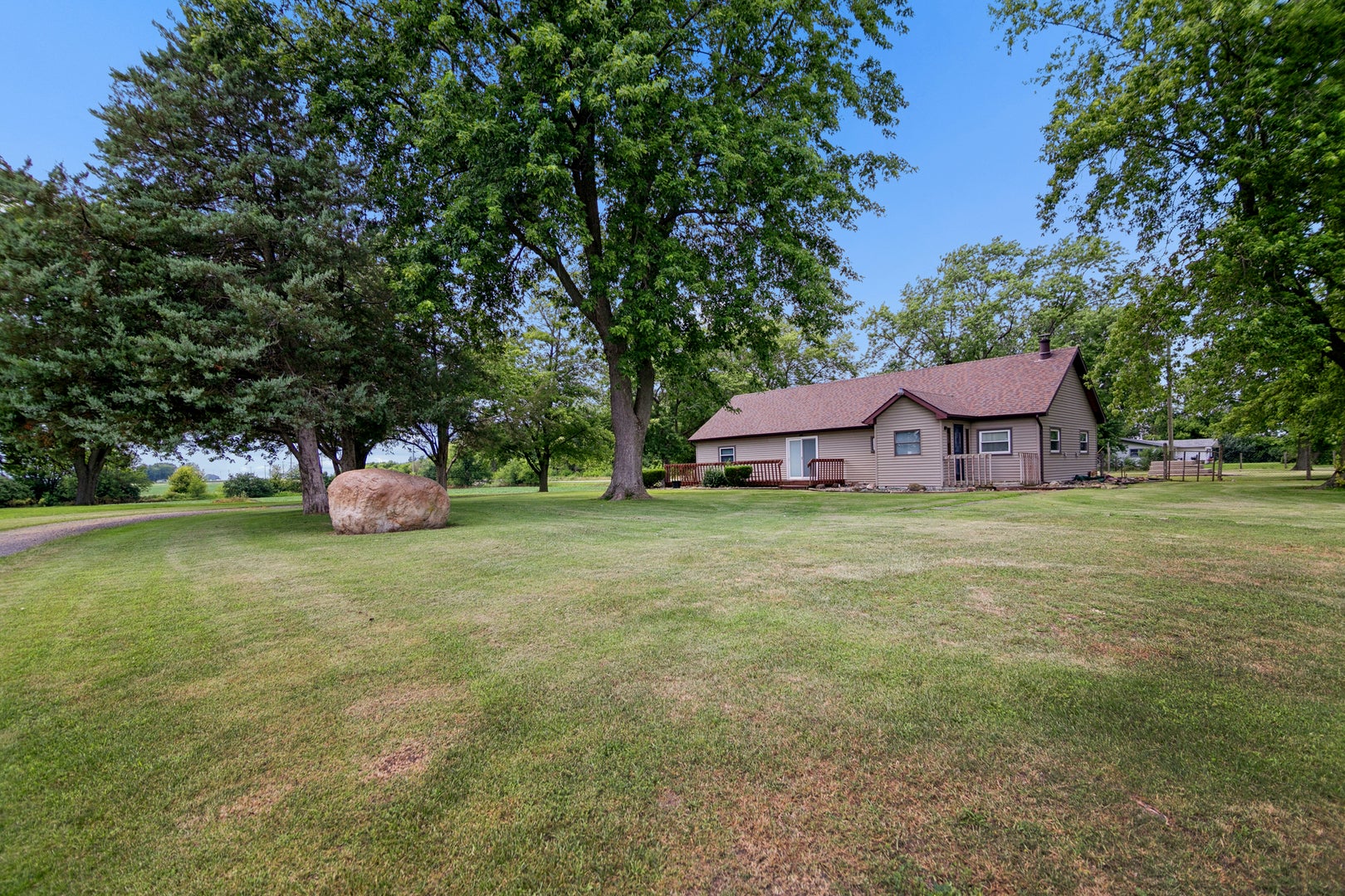 5472 E 2000n Road