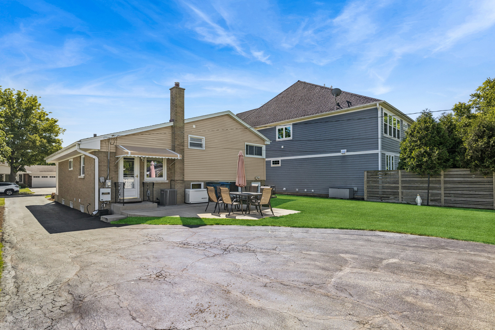 Properties 2 780 S Mitchell Avenue