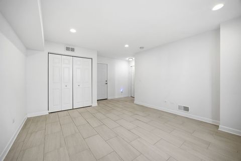 Tiny photo for 140 Enclave Circle #C, Bolingbrook, IL 60440 (MLS # 12591301)